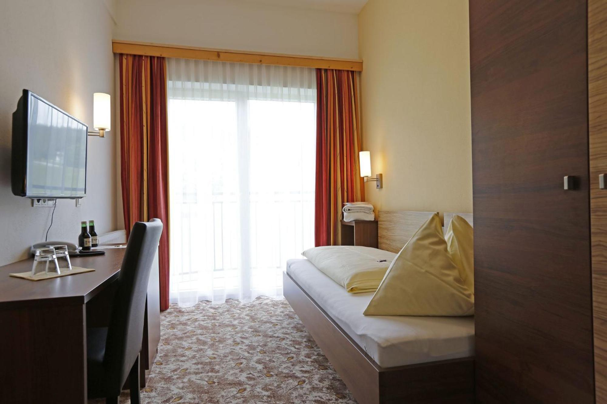 Premium Wanderhotel Steirerhof Шладминг Экстерьер фото